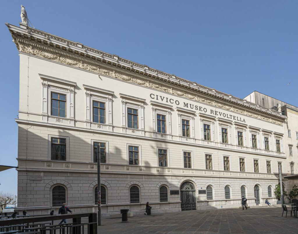 Revoltella-Museum in Triest, Italien, mit klassizistischer Fassade.